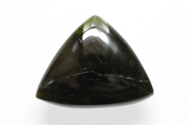 グリーントルマリン【1】天然石ルース・カボション（25×31mm）
