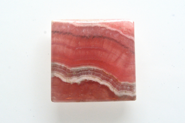 インカローズ（ロードクロサイト）【7】ルース・カボション（24.5×24.5mm）