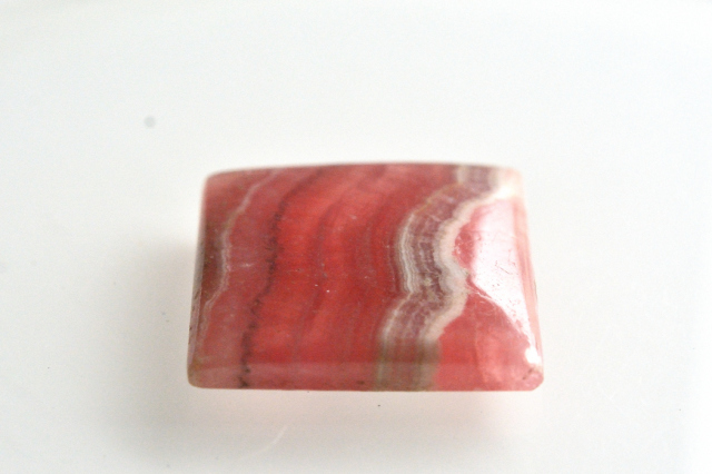 インカローズ（ロードクロサイト）【7】ルース・カボション（24.5×24.5mm）