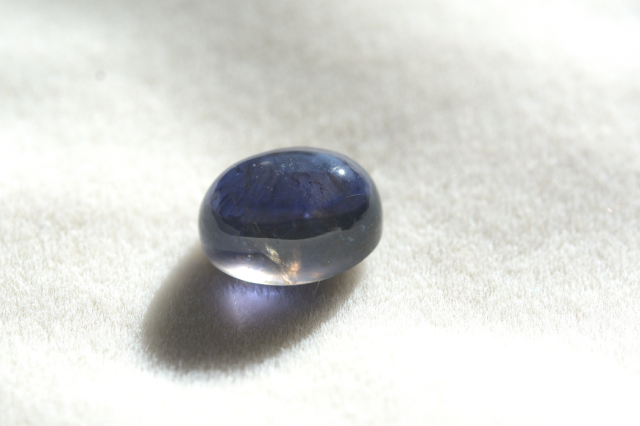 アイオライト【44】ルース・カボション（10×7.5ｍｍ）