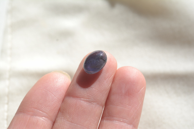 アイオライト【45】ルース・カボション（10.5×8ｍｍ）