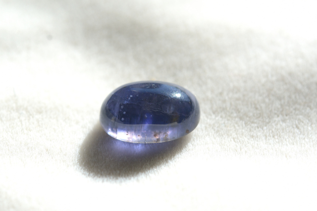 アイオライト【49】ルース・カボション（11×7.5ｍｍ）
