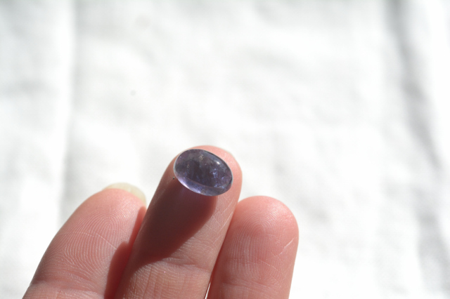 アイオライト【51】ルース・カボション（10.5×7.5ｍｍ）