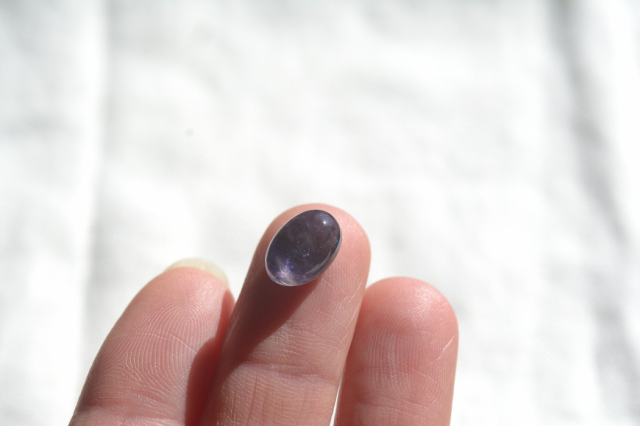 アイオライト【54】ルース・カボション（10.5×7.5ｍｍ）