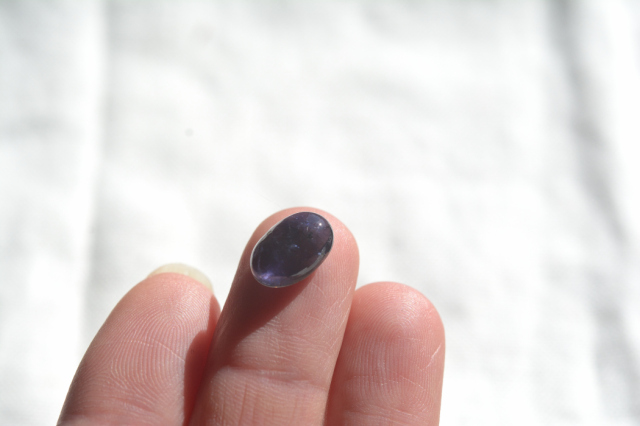 アイオライト【56】ルース・カボション（11×8ｍｍ）