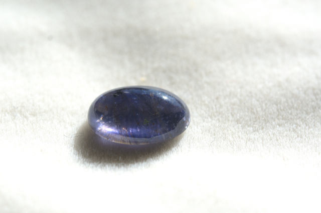 アイオライト【56】ルース・カボション（11×8ｍｍ）