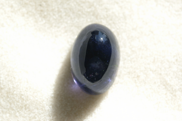 アイオライト【61】ルース・カボション（10.5×7.5ｍｍ）