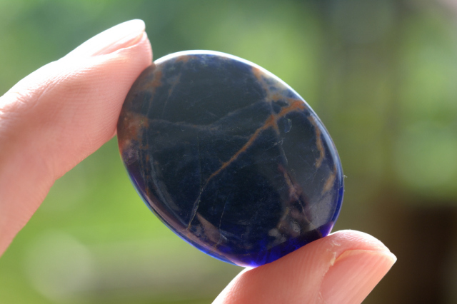 インペリアルソーダライト【17】ルース・カボション（31×23mm）