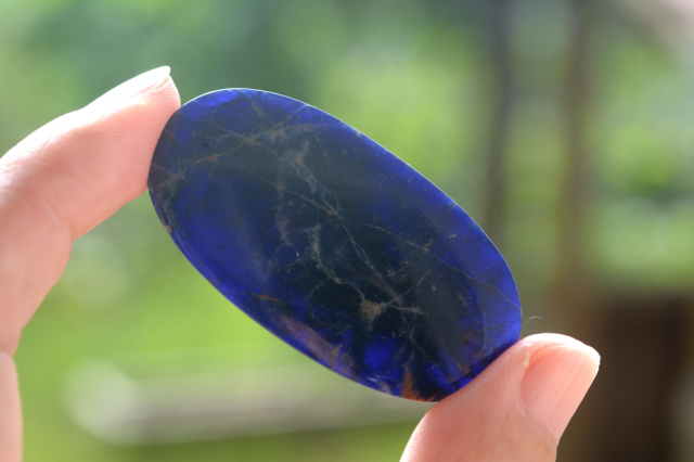 インペリアルソーダライト【18】ルース・カボション（47×24.5mm）