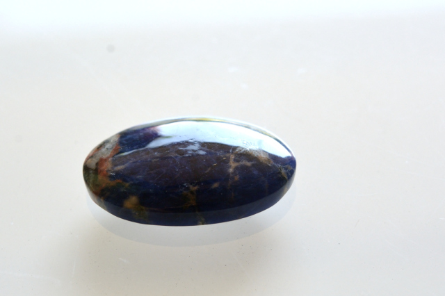 インペリアルソーダライト【19】ルース・カボション（29.5×18.5mm）