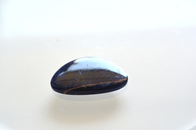 インペリアルソーダライト【22】ルース・カボション（32.5×21mm）