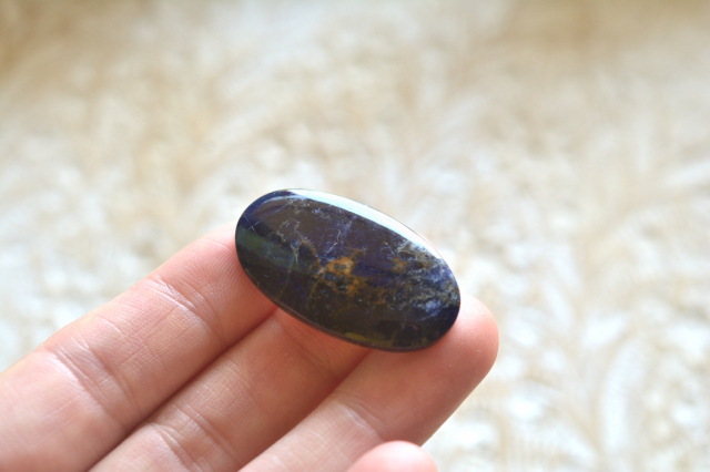 インペリアルソーダライト【23】ルース・カボション（33×18.5mm）