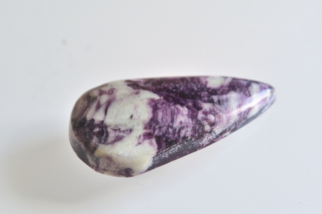 ケンメレライト【7】天然石ルース・カボション　（31.5×17mm）