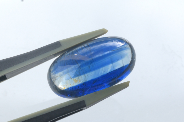 ネパール産カイヤナイト【50】ルース・カボション（20.5×11.5mm）