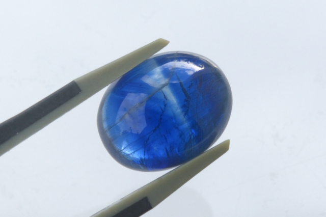 ネパール産カイヤナイト【51】ルース・カボション（15×12mm）