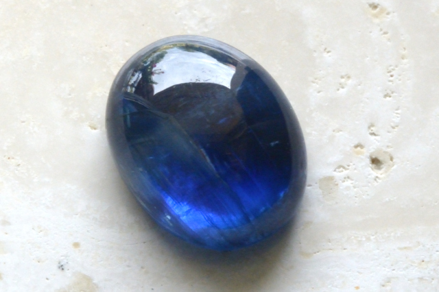 ネパール産カイヤナイト【51】ルース・カボション（15×12mm）