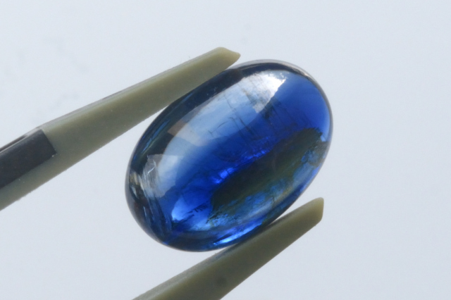 ネパール産カイヤナイト【56】ルース・カボション（12.5×8.5mm）