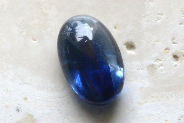 ネパール産カイヤナイト【57】ルース・カボション（13×8mm）