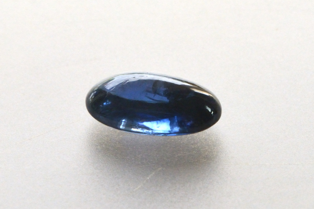 ネパール産カイヤナイト【57】ルース・カボション（13×8mm）