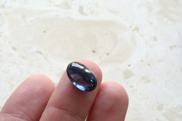 ネパール産カイヤナイト【57】ルース・カボション（13×8mm）