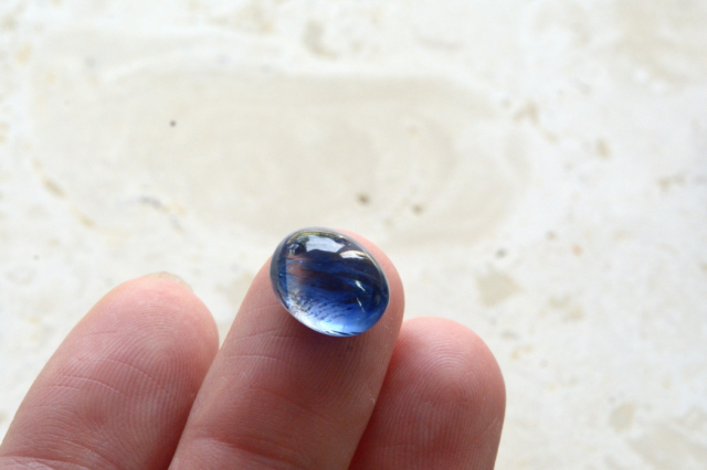 ネパール産カイヤナイト【58】ルース・カボション（11.5×9.5mm）