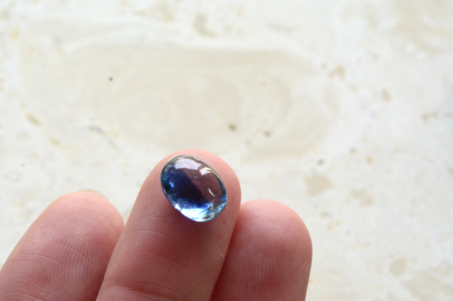 ネパール産カイヤナイト【59】ルース・カボション（10.5×7.5mm）