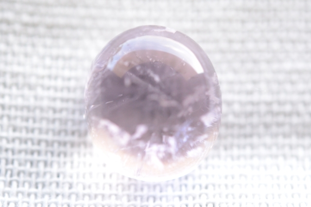 クンツァイト【22】天然石ルース・カボション（15.5×14mm）