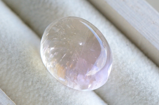 クンツァイト【31】ルース・カボション（18.5×14.5mm）