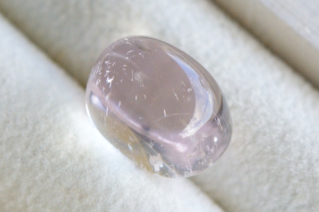 クンツァイト【37】ルース・カボション（14.5×10.5mm）