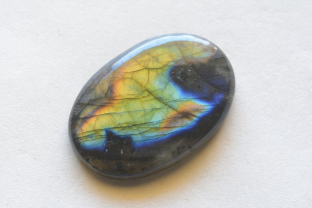 ラブラドライト【7】　ルース・カボション　（40×27.5mm）