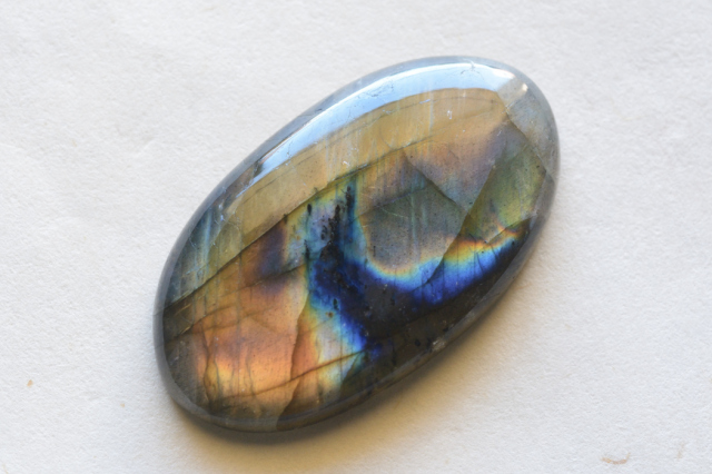 ラブラドライト【10】　ルース・カボション　（50.5×29mm）