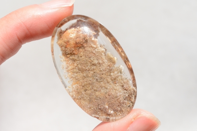 ガーデンクォーツ【20】　天然石ルース・カボション（41×24.5×11mm）