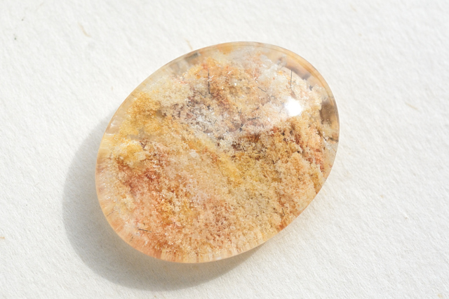 ガーデンクォーツ【23】　ルース・カボション（32.5×25.5×9.5mm）