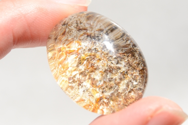 ガーデンクォーツ【26】　天然石ルース・カボション（28×21.5×14mm）