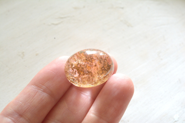 ガーデンクォーツ【31】　ルース・カボション（22×17mm）