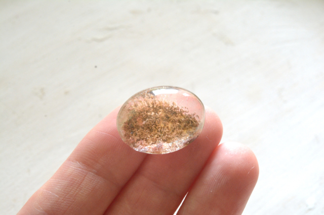 ガーデンクォーツ【35】　ルース・カボション（21.5×16.5mm）