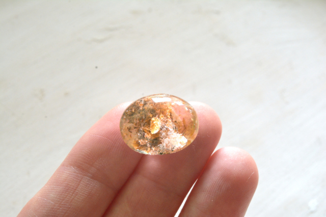 ガーデンクォーツ【36】　ルース・カボション（18.5×14.5mm）
