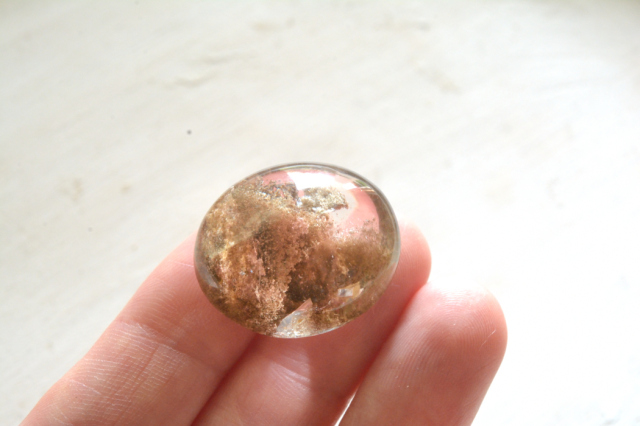 ガーデンクォーツ【37】　ルース・カボション（24.5×21mm）