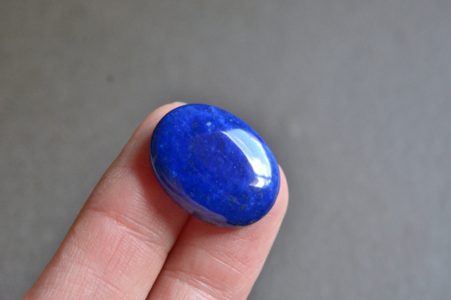 ラピスラズリ【10】　ルース・カボション（21.5×16.5mm）