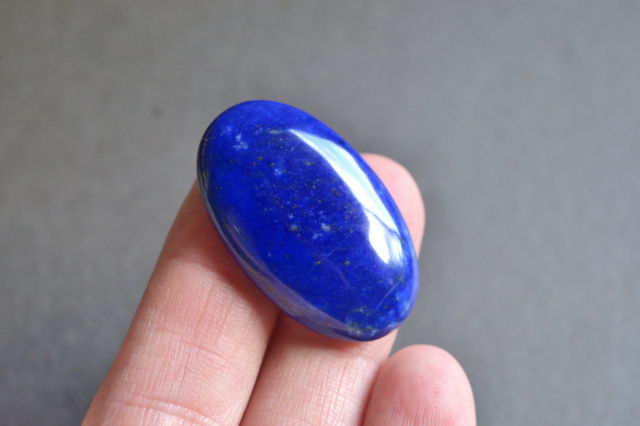 ラピスラズリ【12】　ルース・カボション（31×19mm）