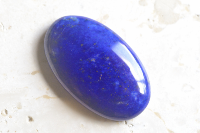 ラピスラズリ【12】　ルース・カボション（31×19mm）