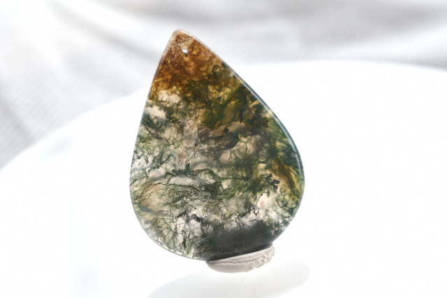 モスアゲート（穴あき）【18】　ルース・カボション（43.5×31mm）