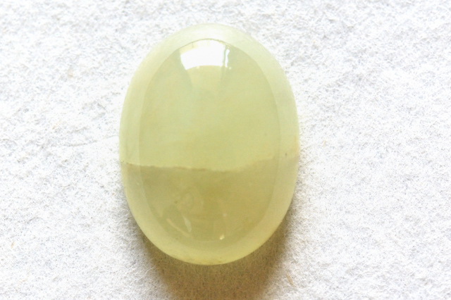 グリーンベリル【7】ルース・カボション（20×14.5mm）