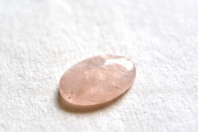 モルガナイト【11】ルース・カボション（18×13mm）