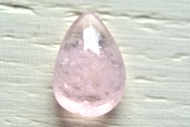 モルガナイト【17】ルース・カボション（18.5×12.5mm）