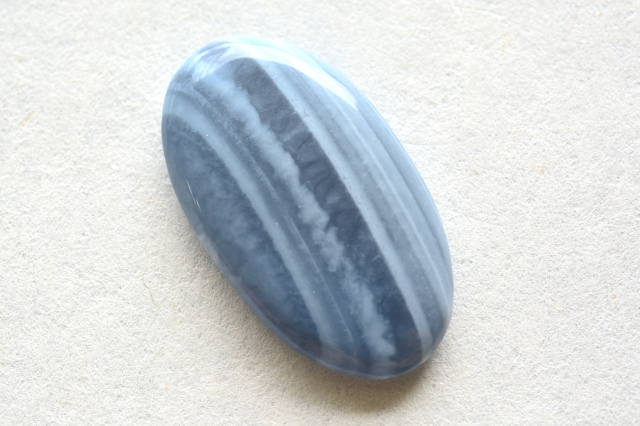 ブルーオパール（オワイヒーブルーオパール）【13】天然石ルース・カボション　（32×18mm）