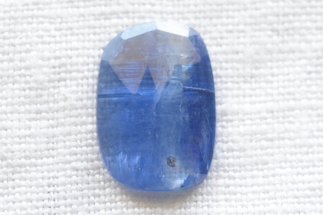 カイヤナイト（ネパール産）【32】　天然石ルース・カボション・ローズカット(15.5×11mm）