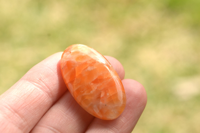 オレンジカルサイト【2】ルース・カボション（31.5×18mm）