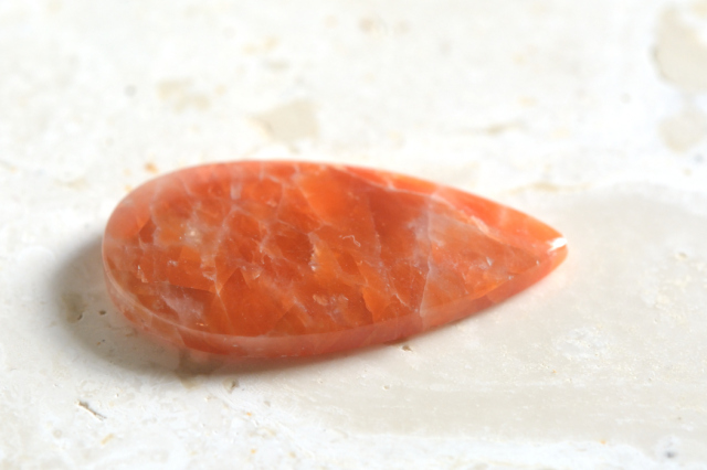 オレンジカルサイト【5】ルース・カボション（31.5×17mm）
