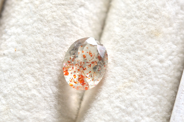 オレゴンサンストーン【22】ルース・カボション　（9×7mm）